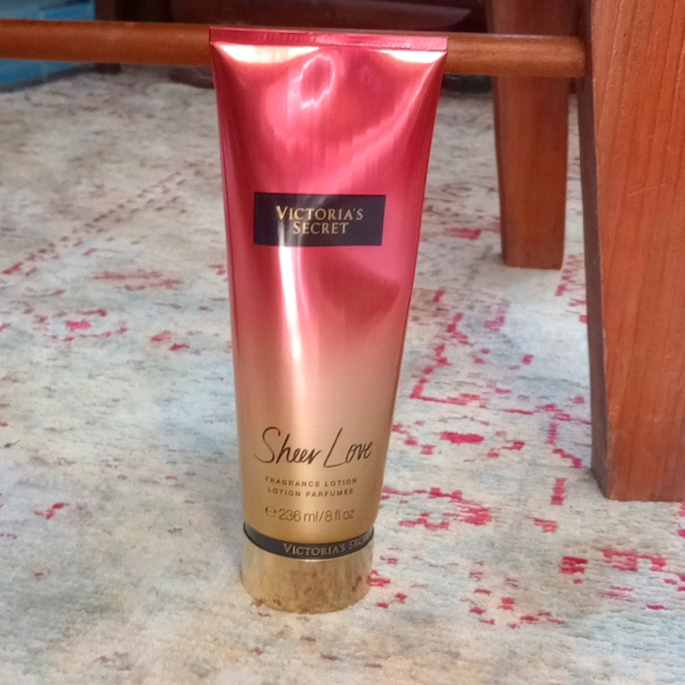 Victorias Secret Sheer Love Lotion